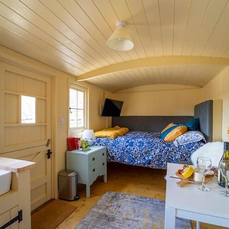 The Baytree Shepherds Hut Villa Stonehouse  Kültér fotó