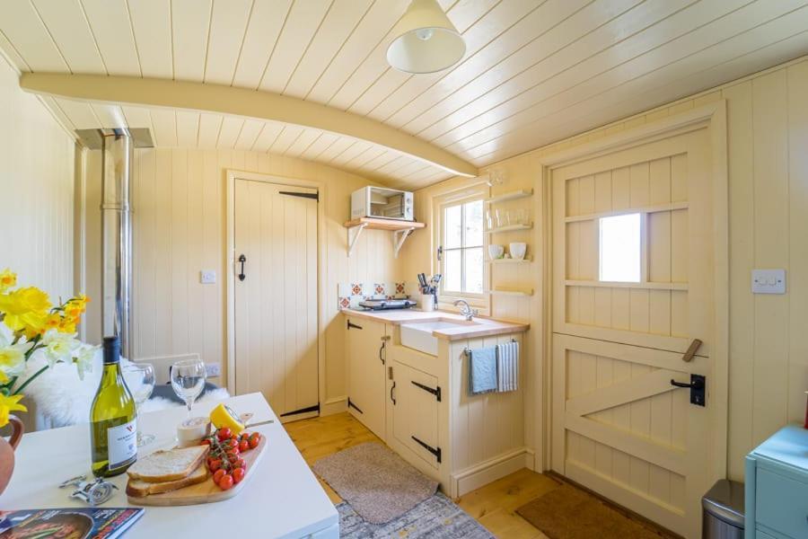 The Baytree Shepherds Hut Villa Stonehouse  Kültér fotó